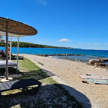 Appartamento 2bedroom Apt, Quiet Neighbourhood, 300m From Beach, Laura